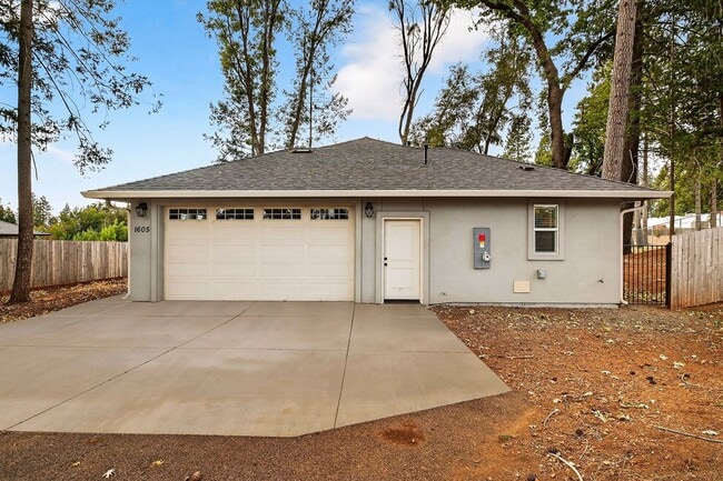 Photo - 3-bedroom, 2-bathroom home nestled in the ...
