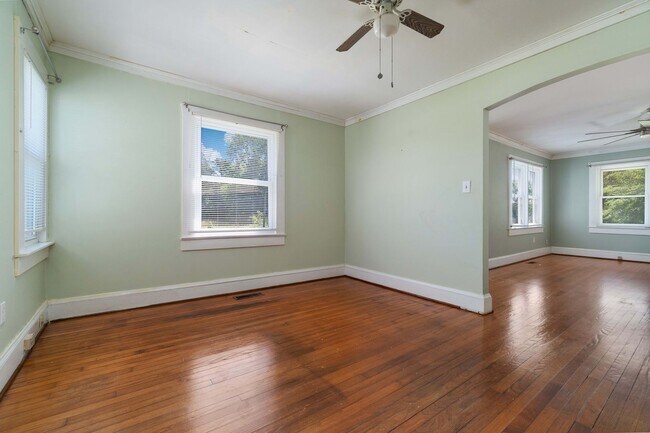 Photo - Convenient Hwy. 55 Location – Charming 2BR with Large Yard