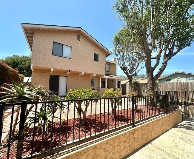 Photo - Haley Street Unit B