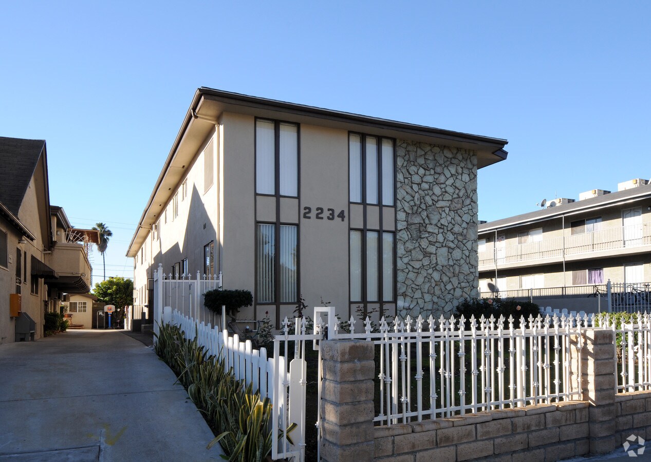 Photo - 2234 Norwalk Ave