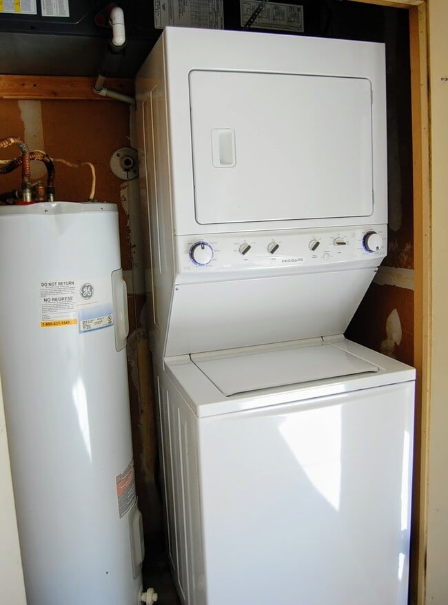 In-Unit Washer/Dryer - 2500 Burleson Rd Unit Apt 519