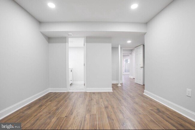 Photo - 9612-9612 Hillock Ct