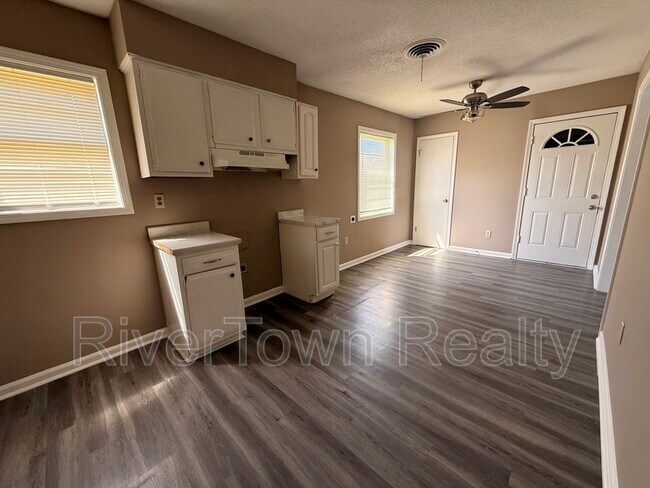 Photo - 348 Bonnell Ave