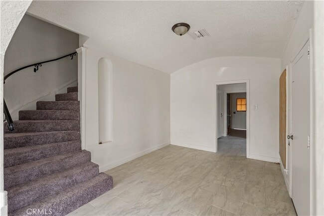 Photo - 272 W 9th St