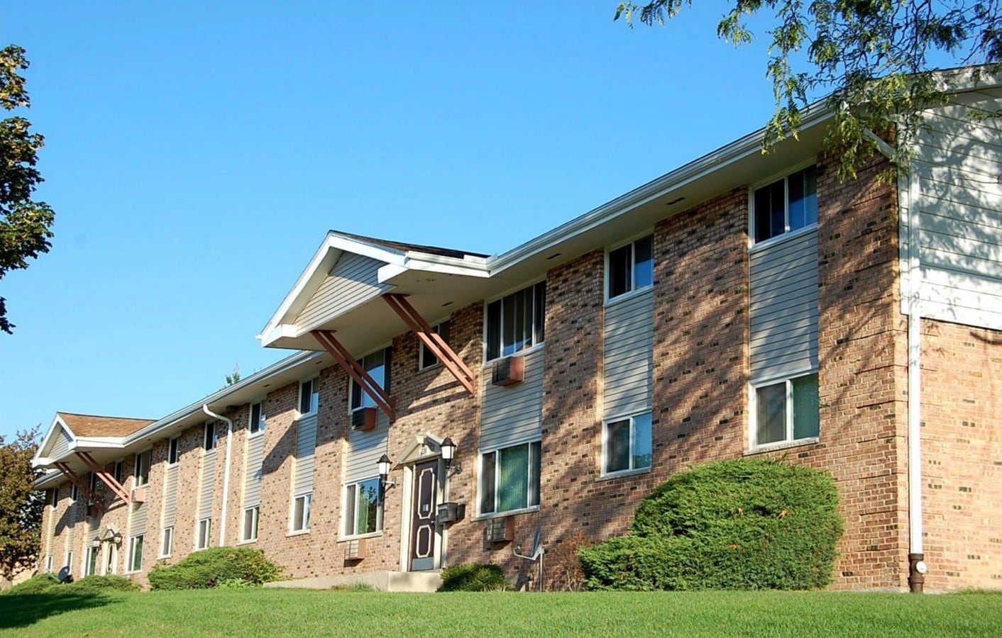 College Manor Apartments - College Manor Apartments