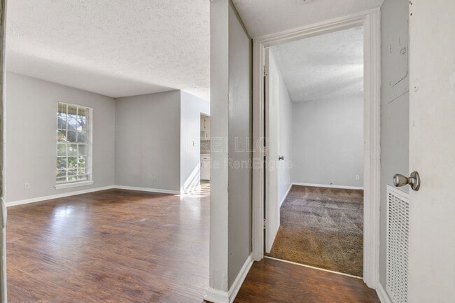 Photo - 118 W Ormsby Ave Unit 4b