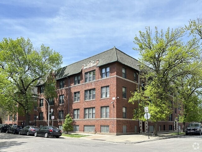 Building Photo - 2700 N Spaulding Ave Rental