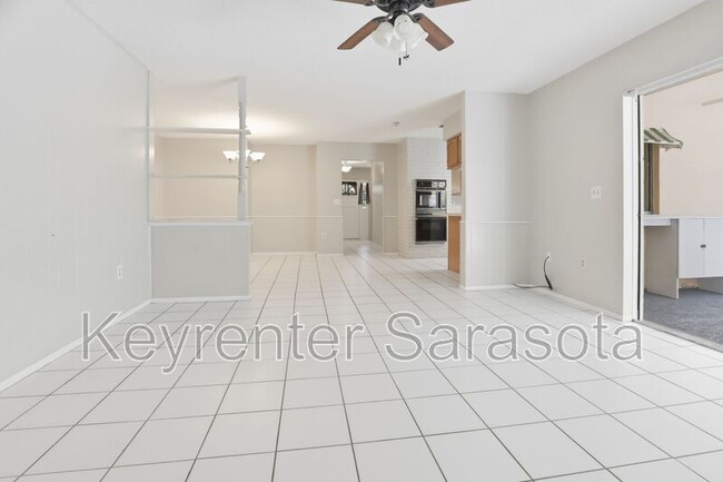 Photo - 5645 N Tuttle Ave