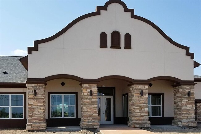 Building Photo - 2132 E Wisconsin Rd Unit 128 Rental