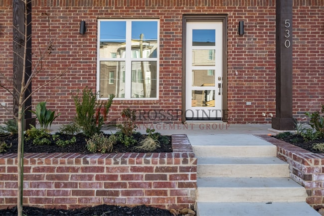 Photo - Luxury 3 bedroom, 3.5 Bath, 2 Car Garage Townhome- Fully Furnished!