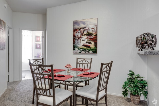 2BR, 2BA - 1,090SF - The Polo Club