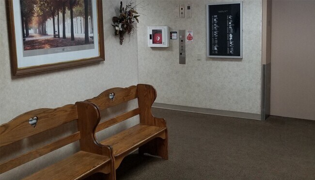 Photo - 620 W Pike St