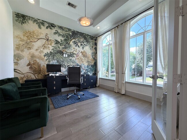 Photo - 4043 Tartan Ln
