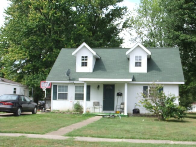 Building Photo - 420 S Stratton St Rental