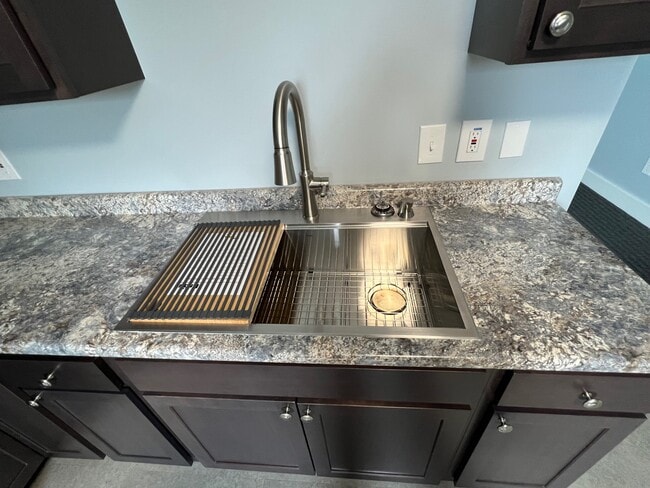 Photo - 17 Pleasant St Unit 4