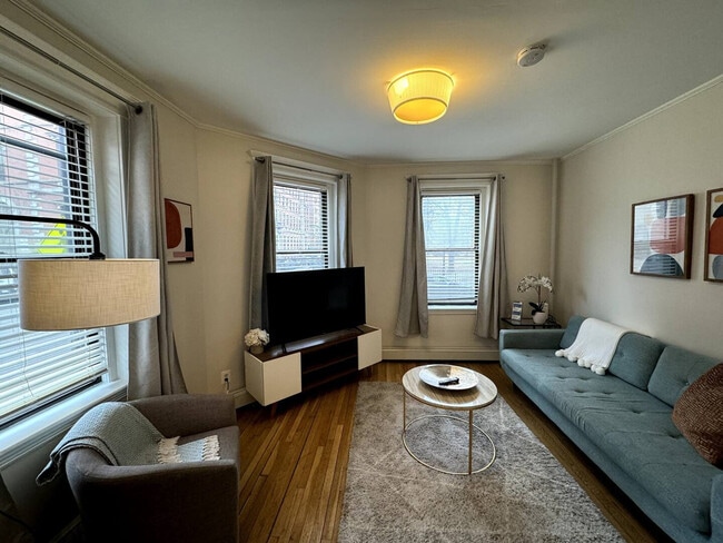 Photo - 34 E Newton St Apartment Unit ID1238164P