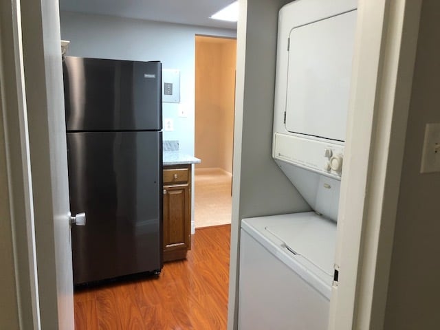 Kitchen - 1400 Northgate Sq Unit 11