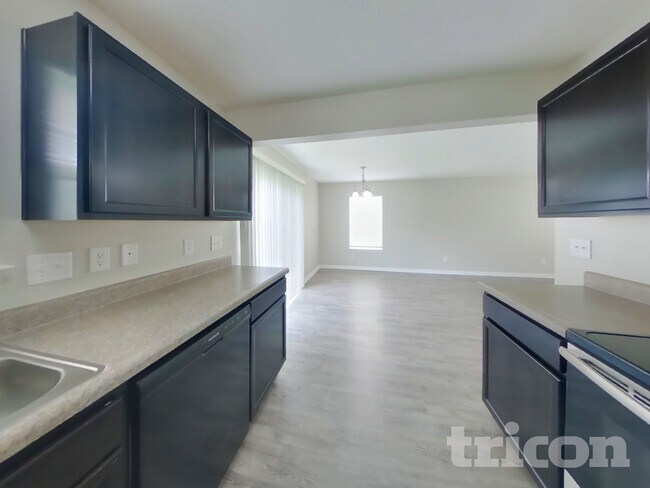 2512 Calabash Dr