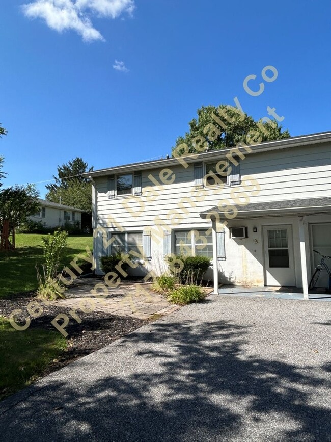 Building Photo - 3086 Staunton Ave Unit Apt D