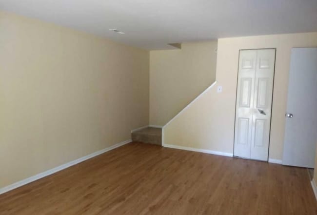 Photo - 743 Jackson St