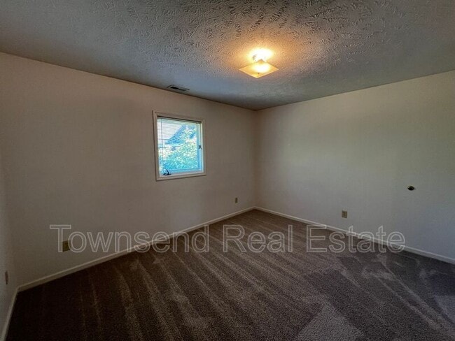 Photo - 1031 Ancestry Dr