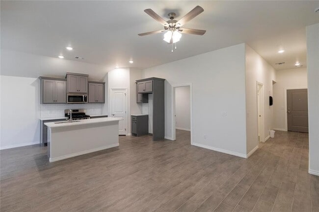 Photo - 1816 Zayden Ln