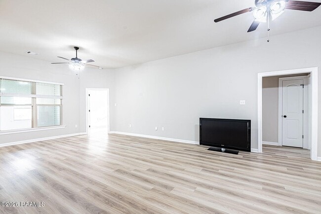 Photo - 202 Sparkling Meadows Ln