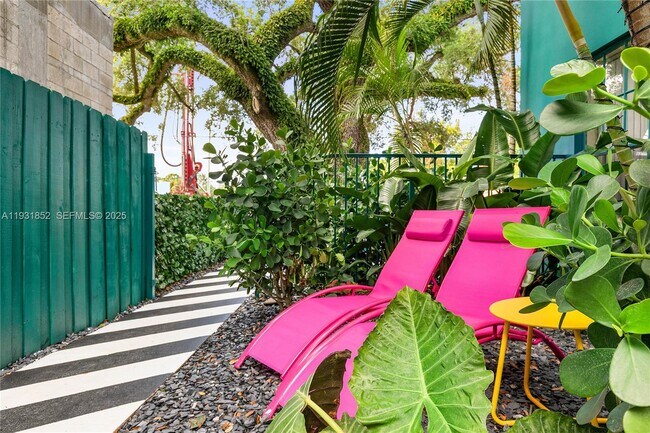 Photo - 1007 SE 2nd Ct Unit 4