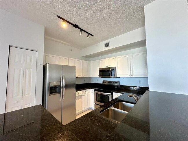 Photo - 651 Okeechobee Blvd Unidad PH 1204