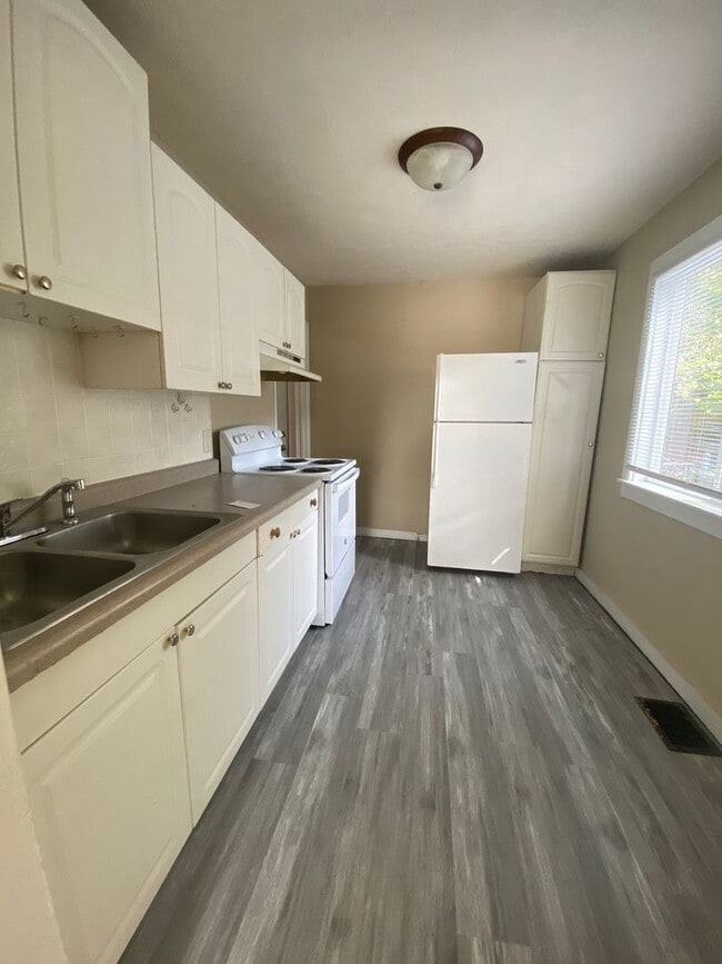 Photo - 2 Bedroom House in Bloomington