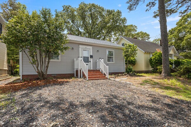 Building Photo - Walk to the Beach - Single Family Home on 35th Sreet