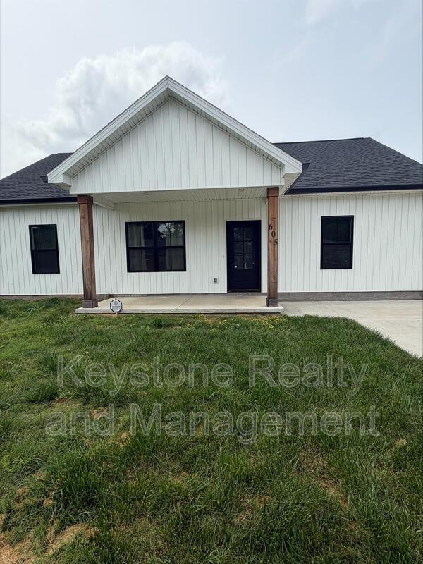 Photo - 605 Colonelette Dr