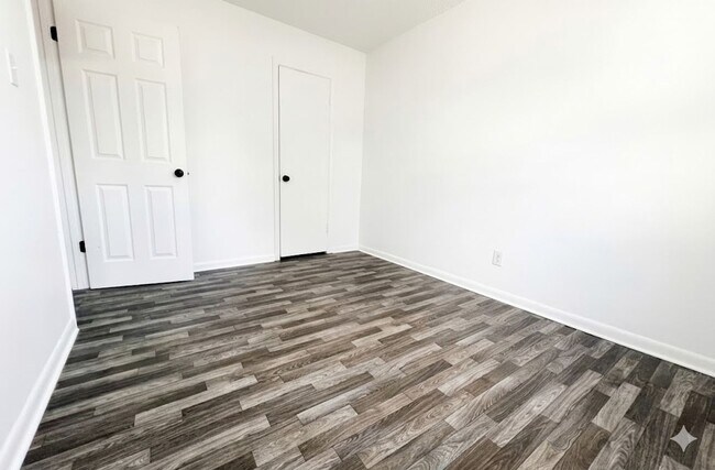 Photo - 100 Allen St Unit C