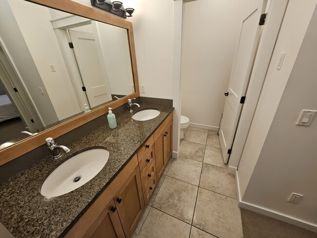 Photo - 511 Yates Rd