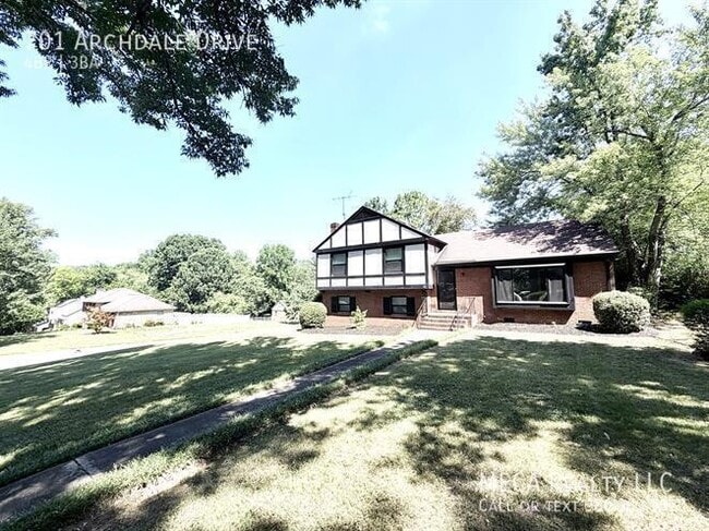 Building Photo - 701 Archdale Dr