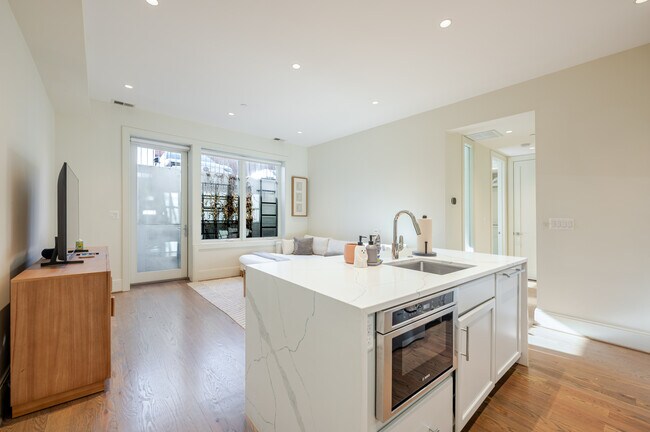 Photo - 270 15th St SE Unidad 102