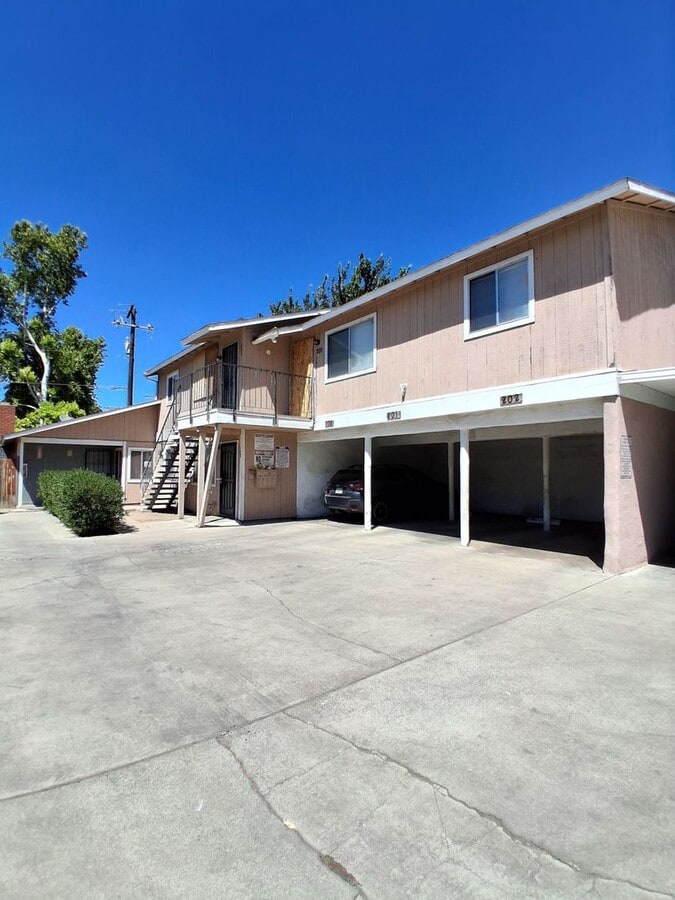 Photo - 4845 E Lane Ave Unidad 201
