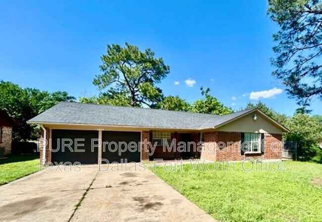 Photo - 3809 Falcon Dr