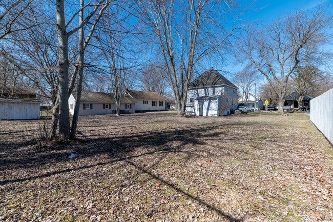 Photo - 1827 Gilbert St