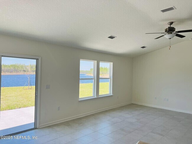 Photo - 10961 Stapleton Dr