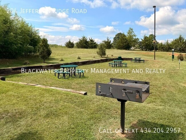Photo - 204 Jefferson Ridge Rd