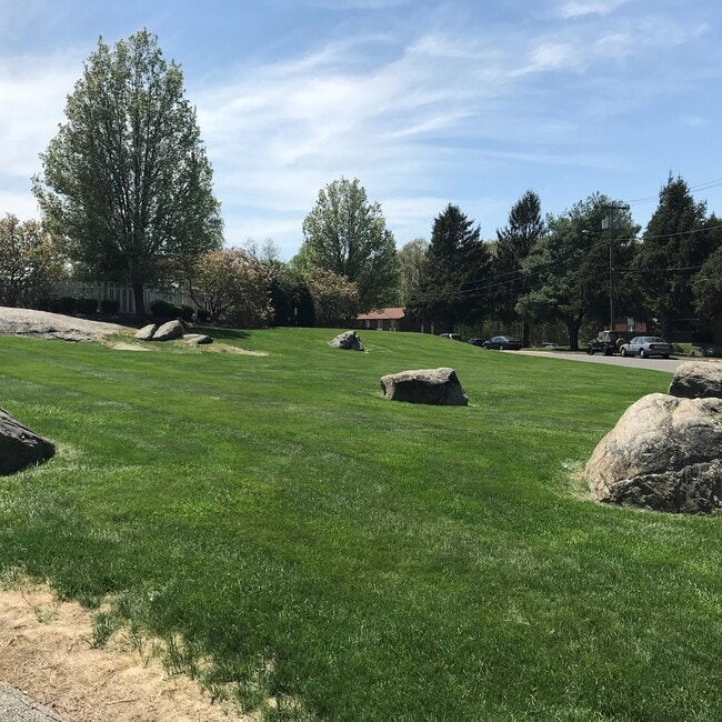 Photo - 77 Balance Rock Rd Unit 15