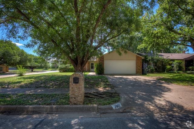 Building Photo - 7801 Summerglen Rd Rental