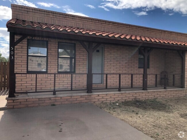 Building Photo - 505 N 4th St Rental