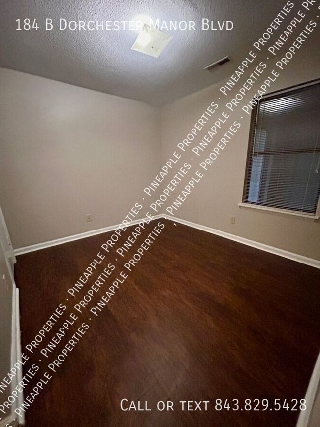 Photo - 184B Dorchester Manor Blvd