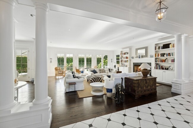 Photo - 117 Toylsome Ln