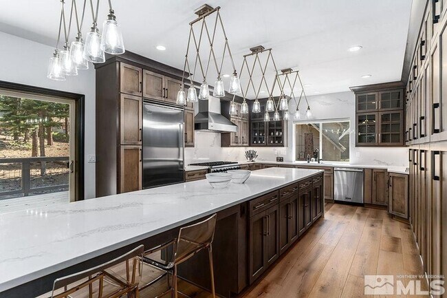 Photo - 331 Winding Way