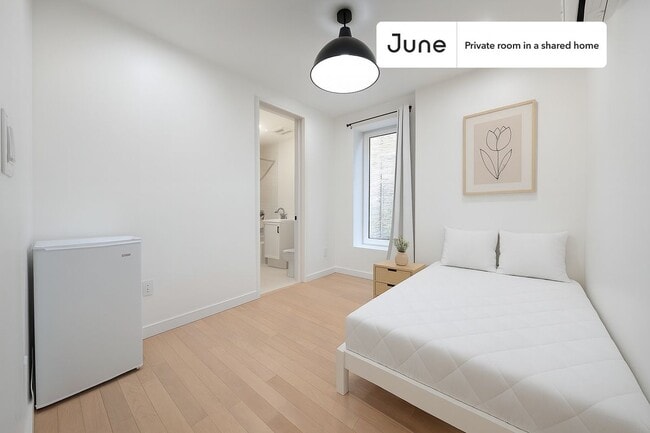 Building Photo - Room in Shared 4 bed/2 bath home