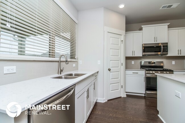 Photo - 853 Sapphire Dr