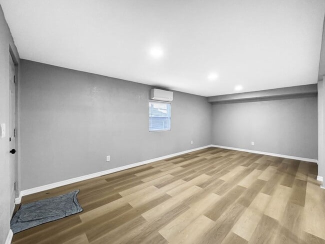 Photo - 875 19th Ave S Unit 875 19th Ave S 1/2